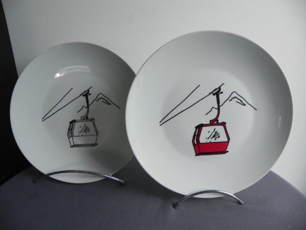 REF 8540 ET 8542 ASSIETTE LEO CABINE MONTAGNE