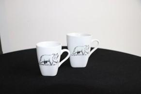 REF 6982 TASSE 15CL REF 6981 TASSE 8CL OURS 4 PATTES